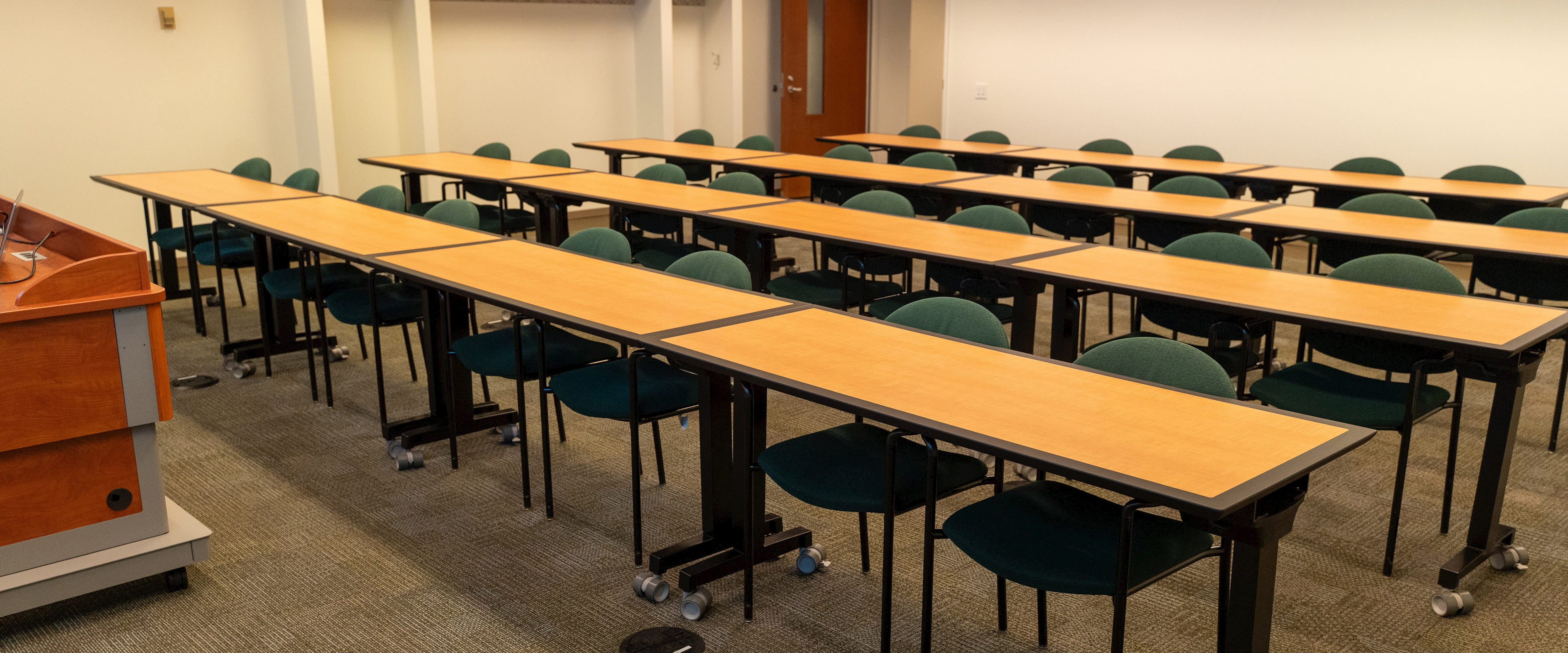 Executive Class Room Executive Meeting Rooms - Gleacher Center